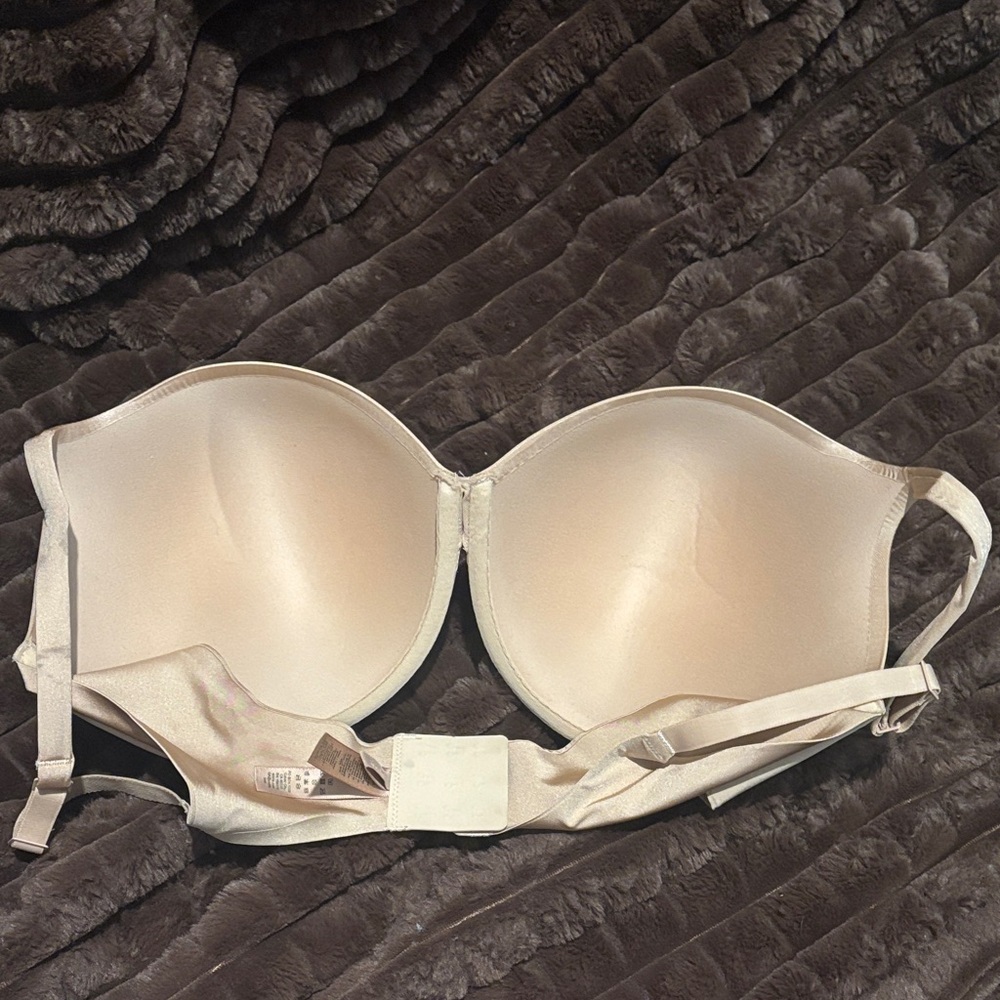 SKIMS push-up nipple bra - Picture 2 of 4